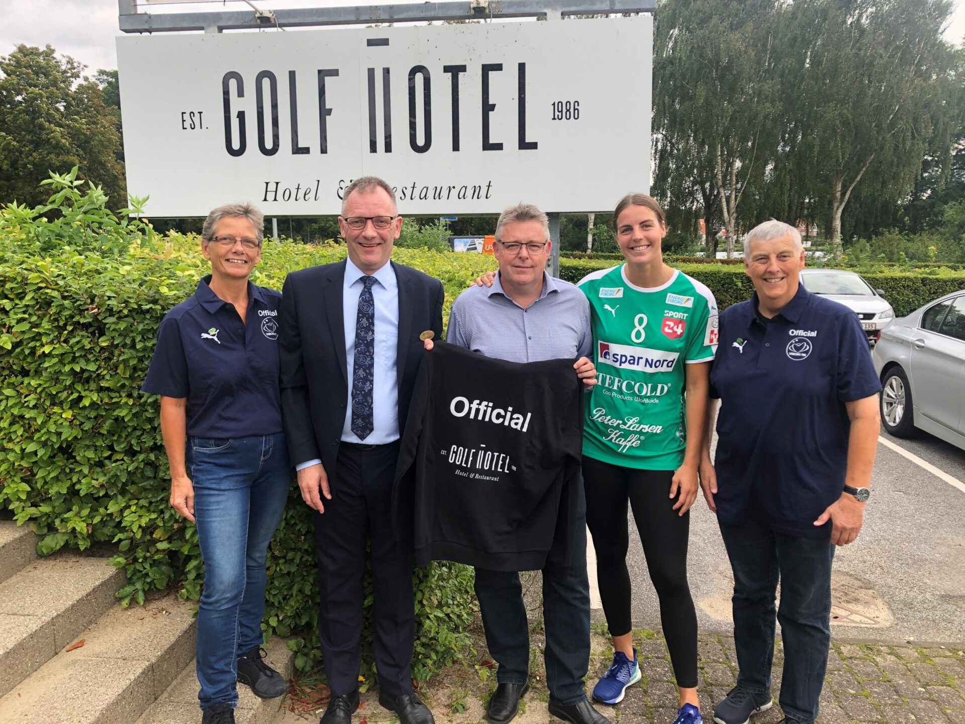 Glorious Isse Ved Golf Hotel Viborg og Danske Hoteller A/S bakker op om Viborg HK - Viborg  Håndboldklub