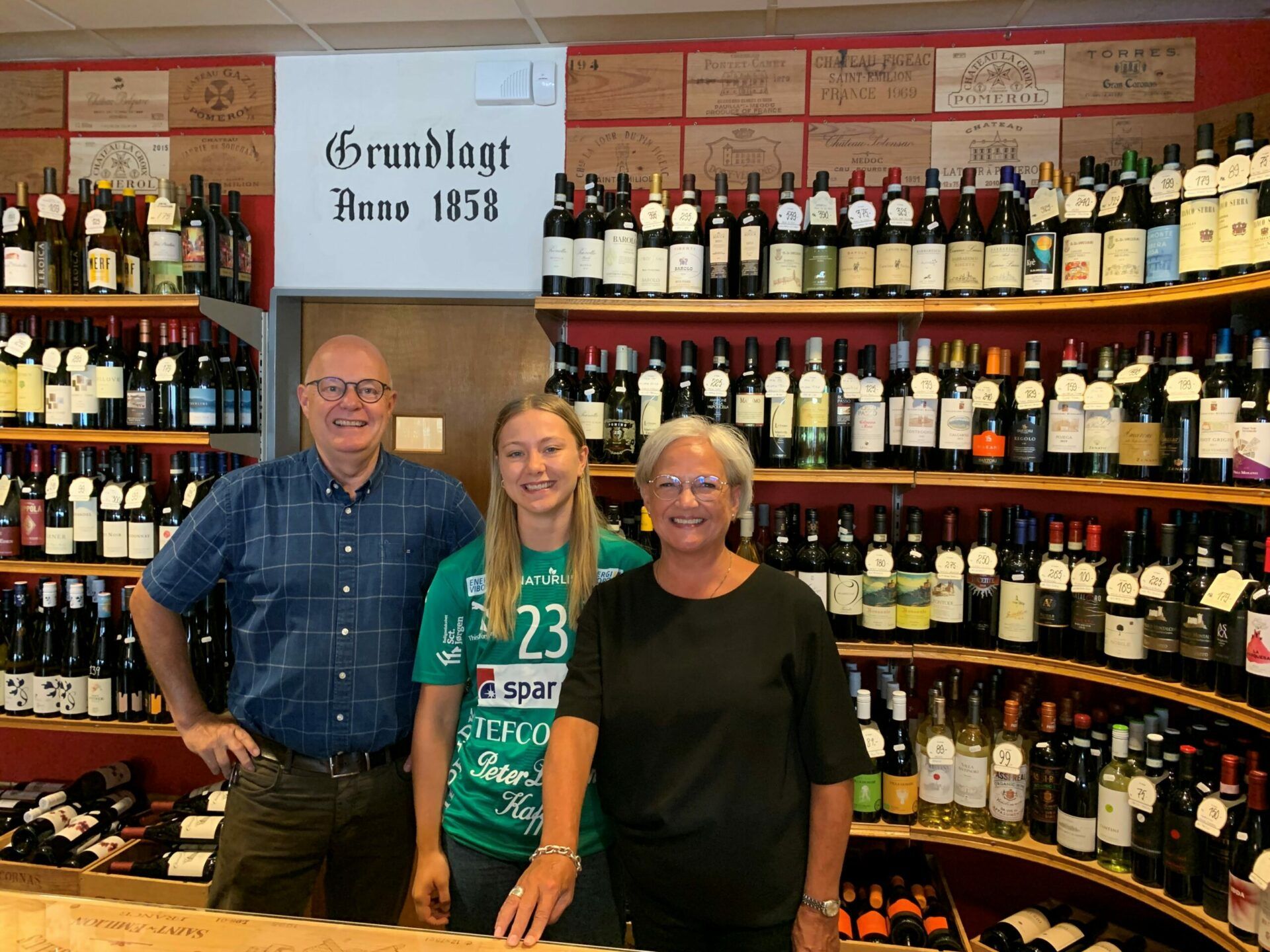 Dahls vin sponserer Viborg HK